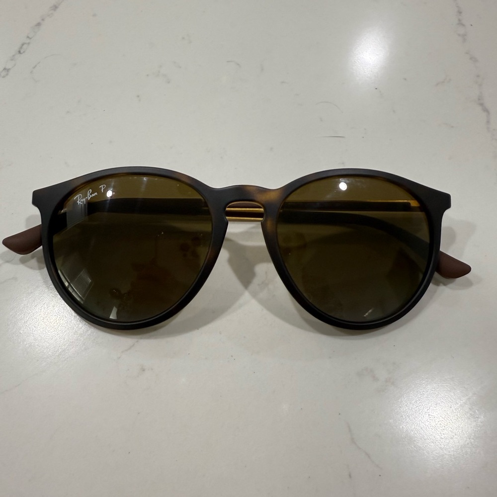 Ray-Ban Brown Classic Sunglasses- Unisex